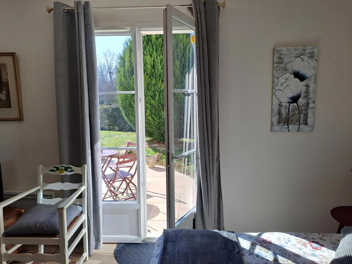 Chambre D'Elisabeth A La Ferme Montépilloy Exterior foto