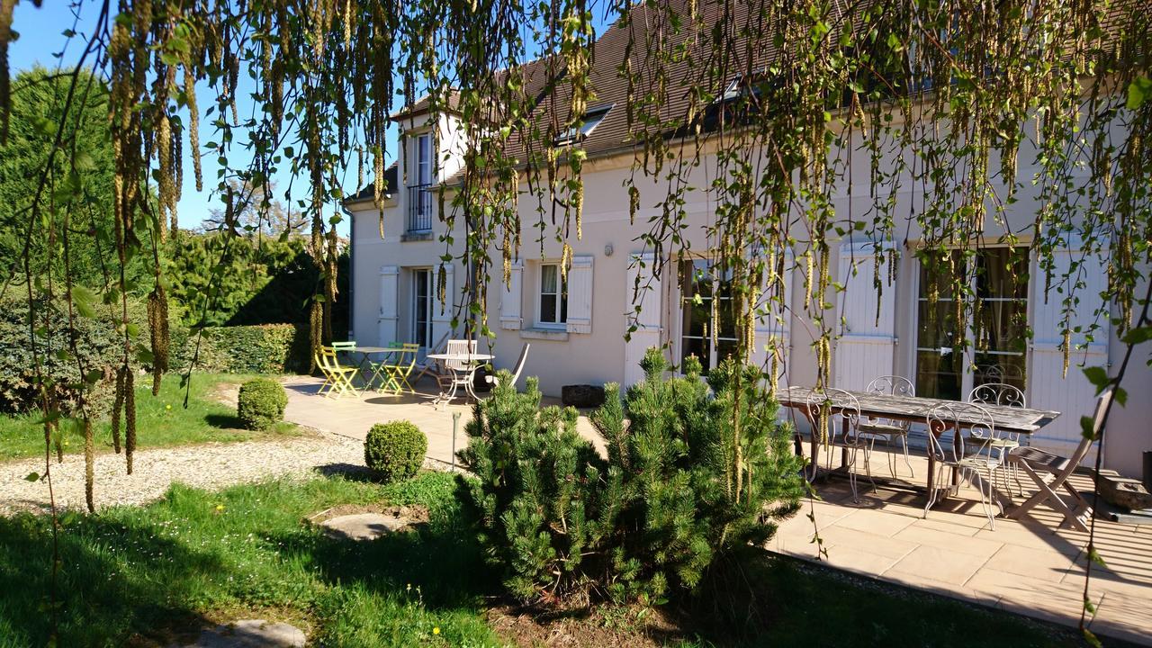 Chambre D'Elisabeth A La Ferme Montépilloy Exterior foto